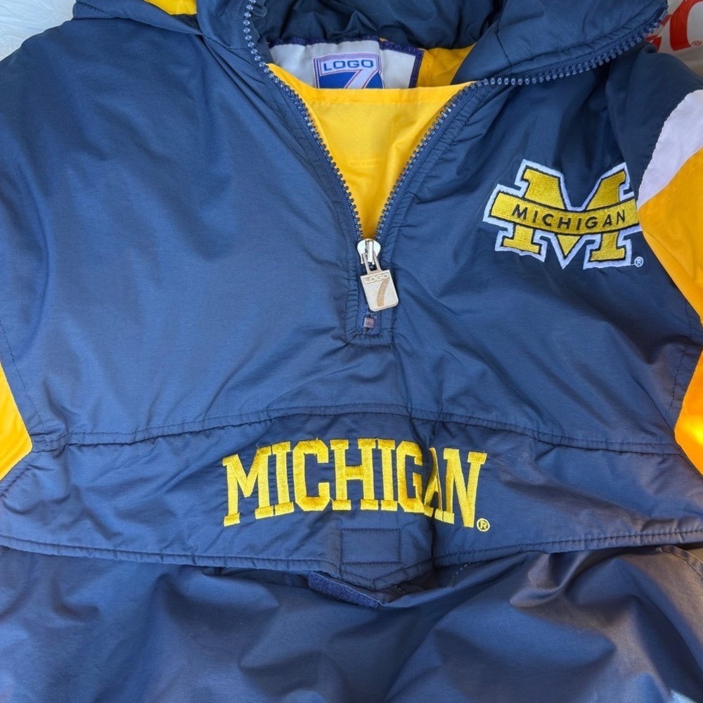 Vintage Logo 7 Michigan Wolverines Puffer Jacket Navy Yellow Large 90s NCAA